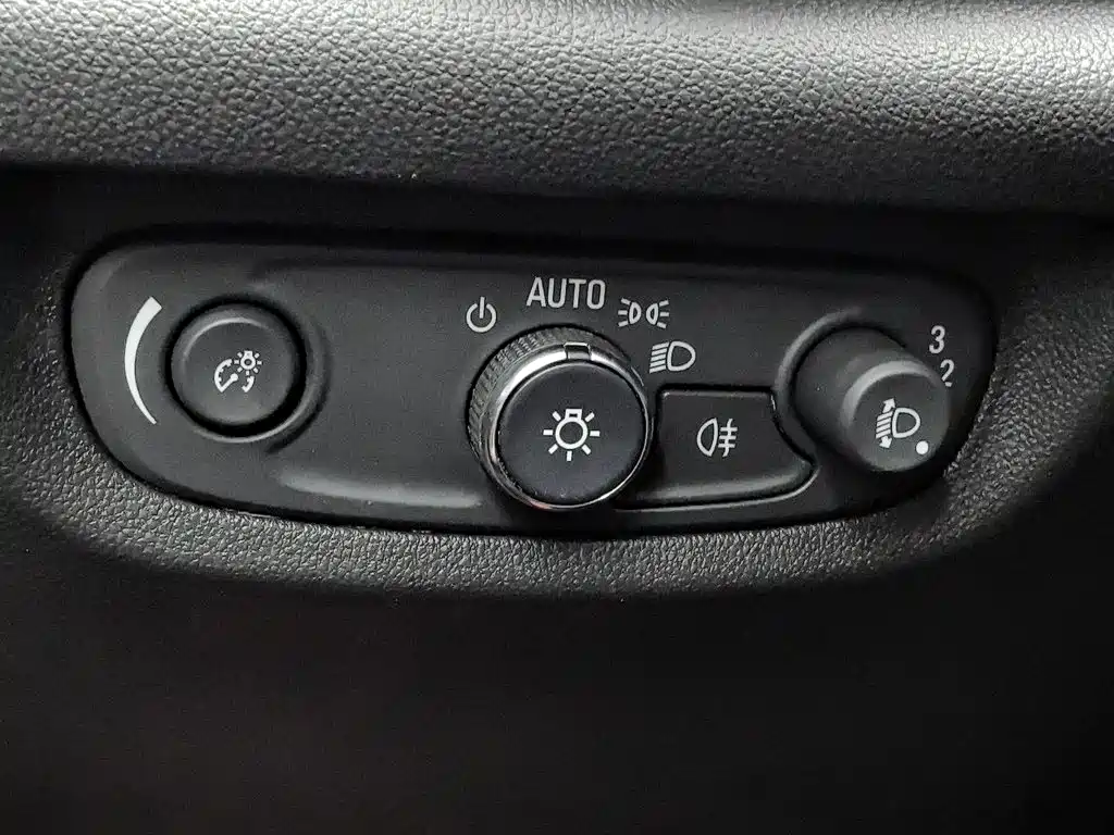 Buick Regal 2023 — фото 21