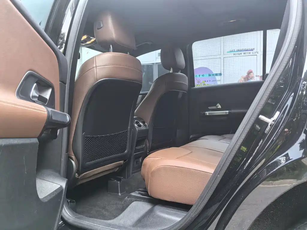 Mercedes-Benz GLB 2021