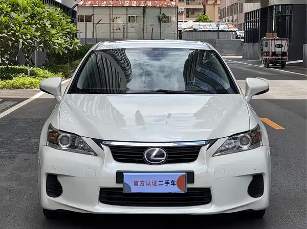 Lexus CT 2012