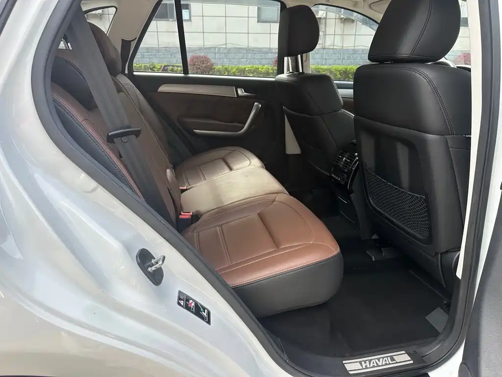 Haval H8 2018 — фото 14