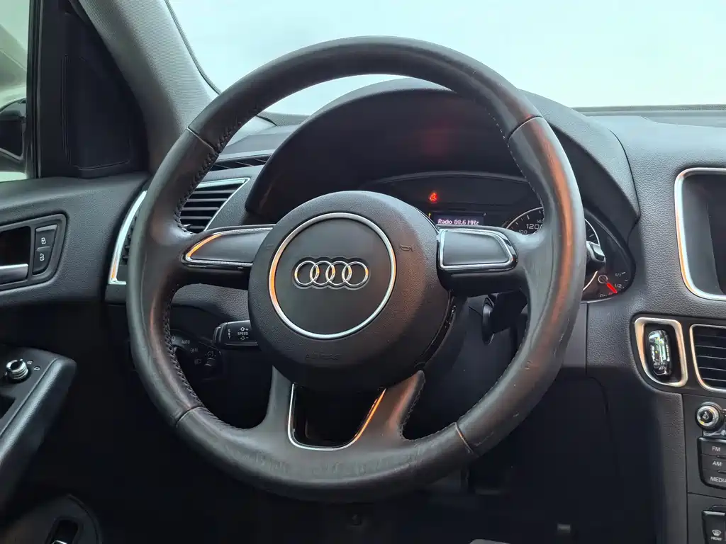Audi Q5 2016 — фото 21