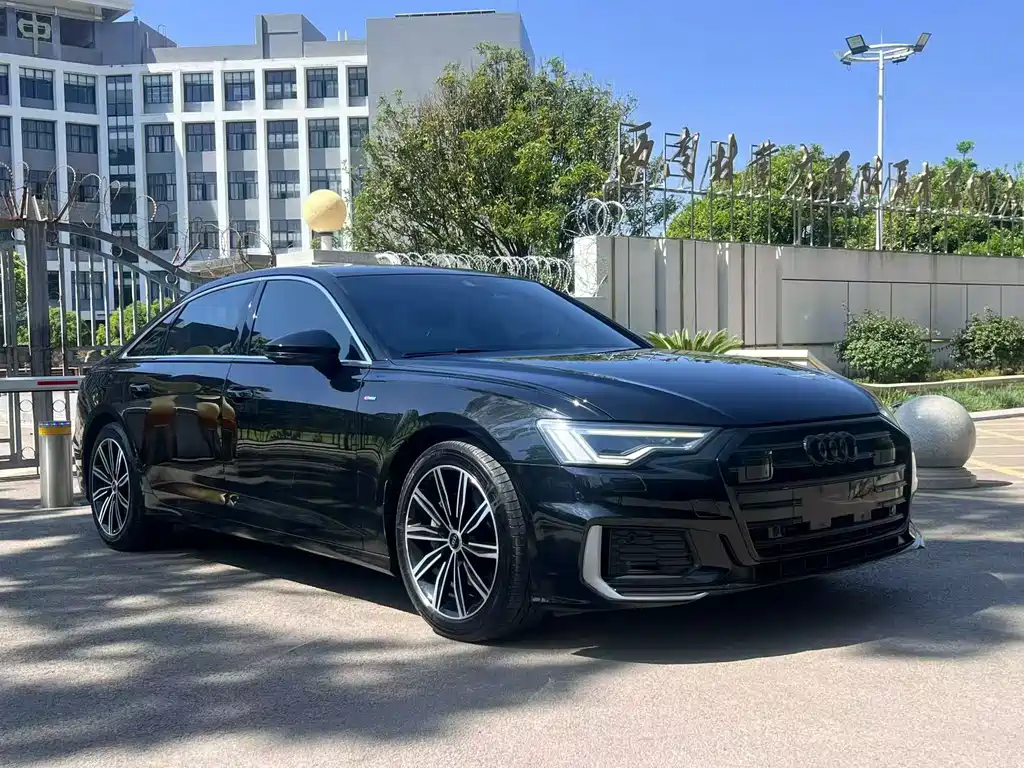 Audi A6L 2022