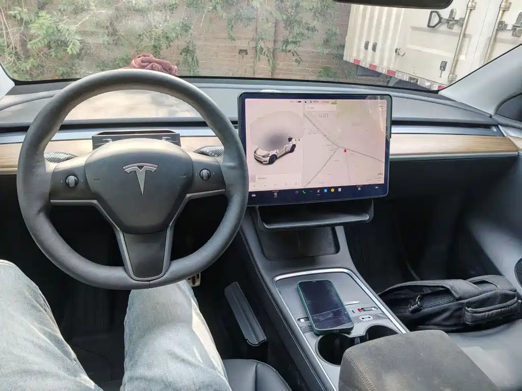 Tesla Model Y 2021 — фото 10