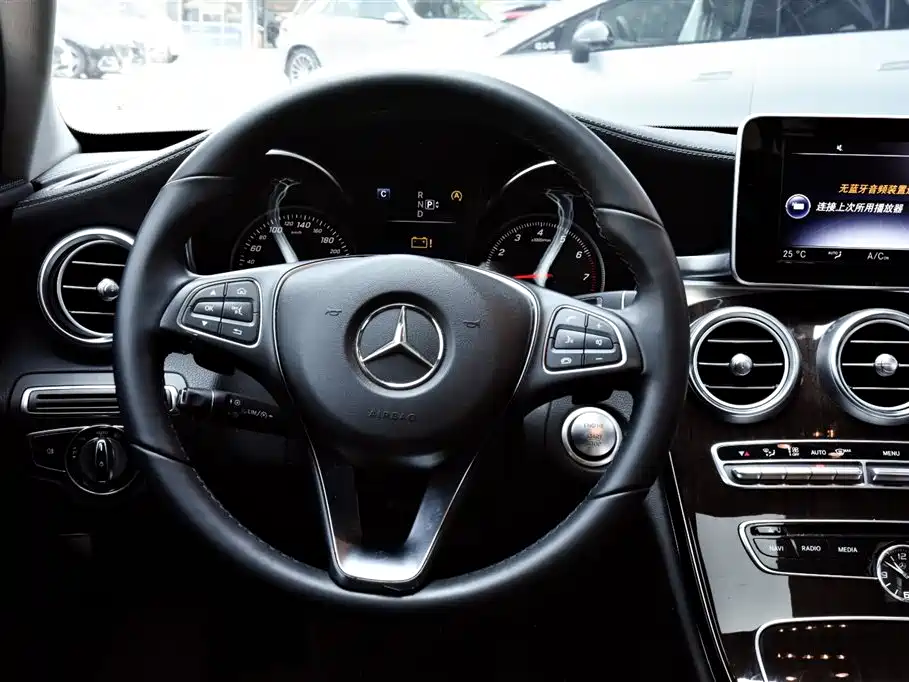 Mercedes-Benz C-Class 2015 — фото 17