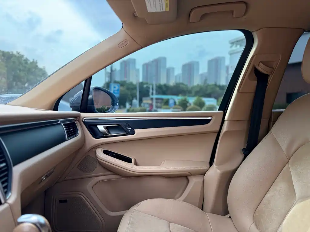 Porsche Macan 2015 — фото 15