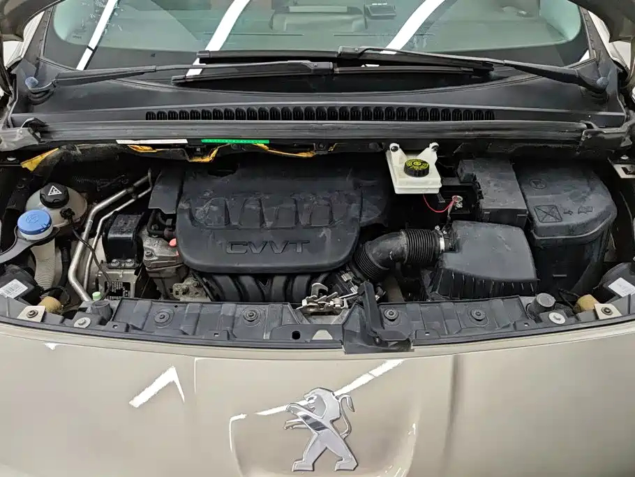 Peugeot 3008 2015 — фото 10