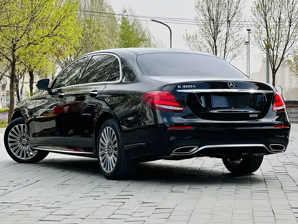 Mercedes-Benz E-Class 2017 — фото 7