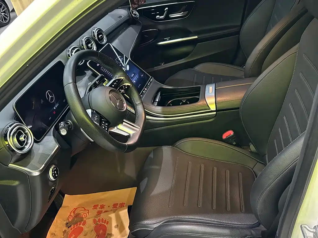 Mercedes-Benz C-Class 2023 — фото 4