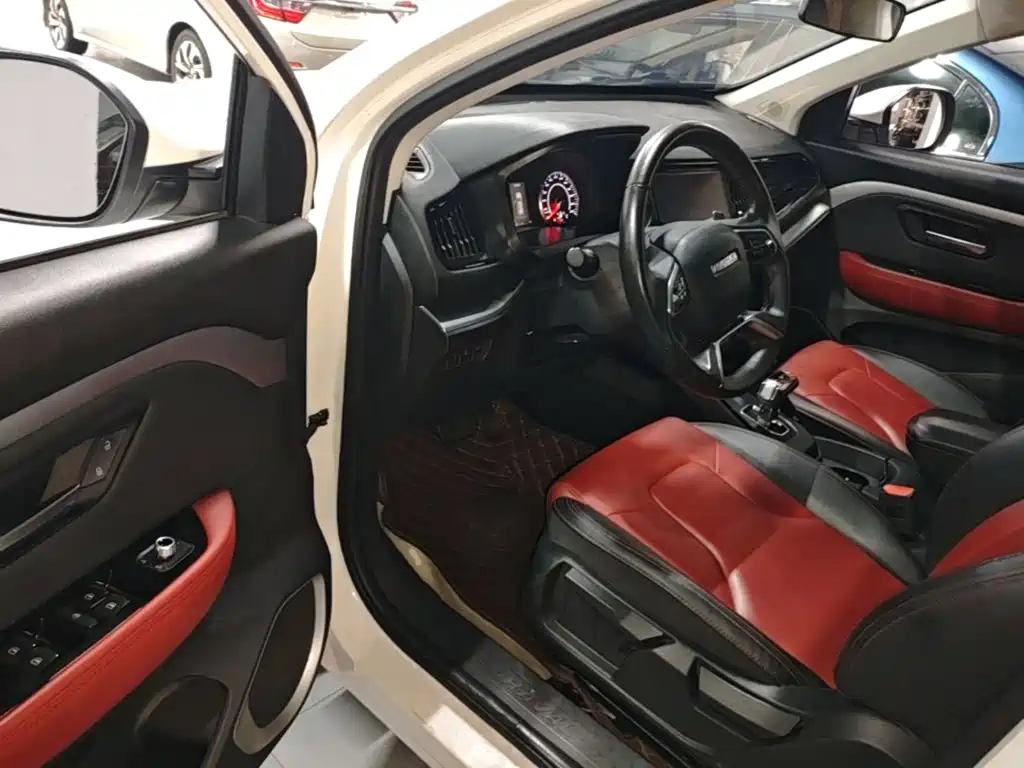 Haval H2s 2018 — фото 16