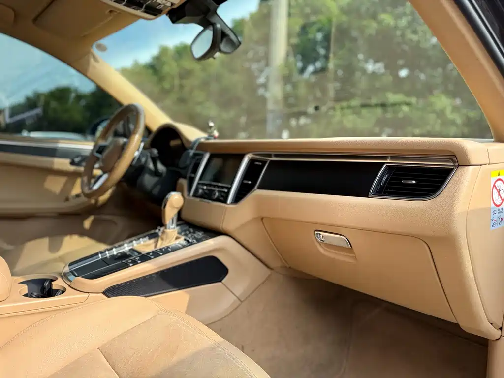 Porsche Macan 2015 — фото 21