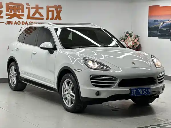 Porsche Cayenne 2011
