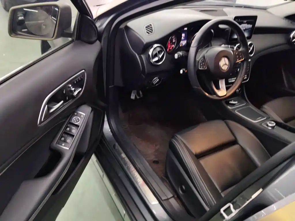 Mercedes-Benz GLA 2018 — фото 9