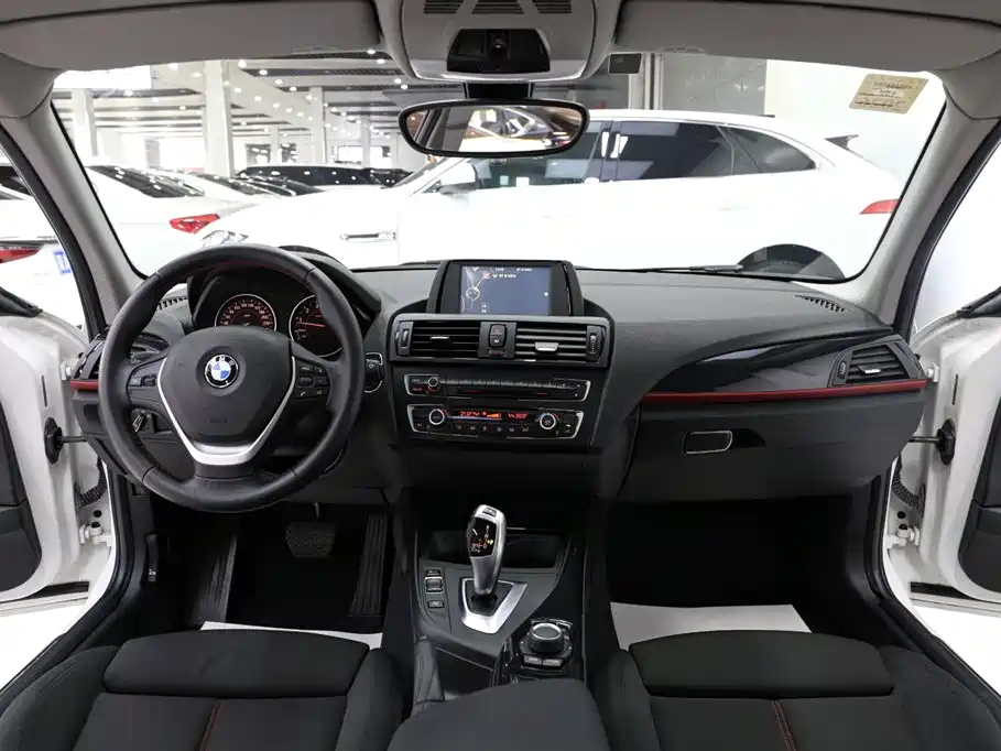 BMW 1 Series 2015 — фото 9