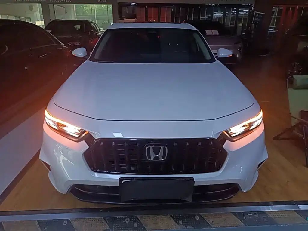 Honda Inspire 2023 — фото 3