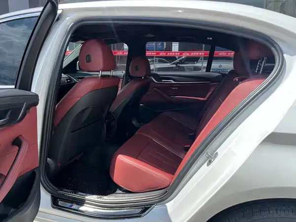 BMW 5 Series 2023