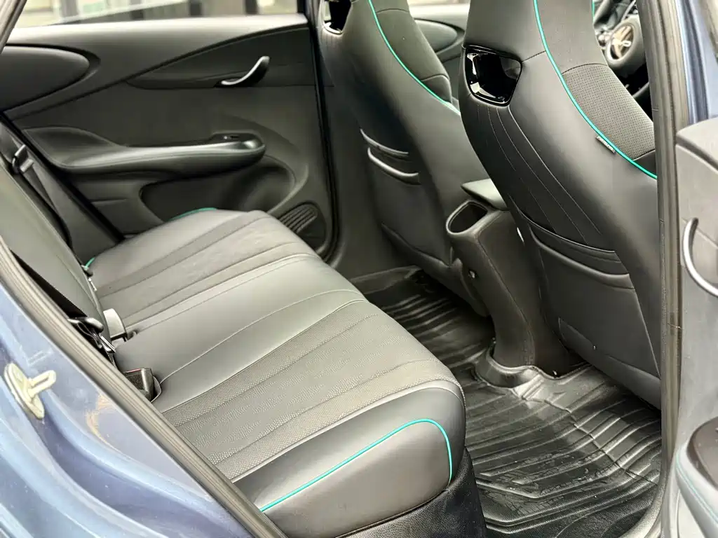 BYD Dolphin 2023 — фото 11
