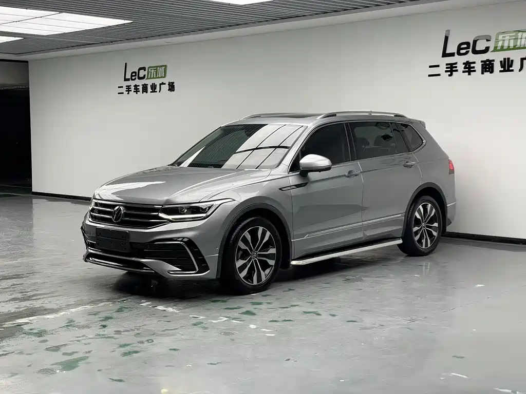 Volkswagen Tiguan L 2022 — фото 1