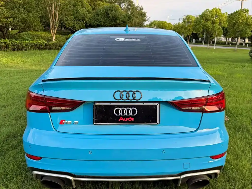 Audi RS 3 2018 — фото 8