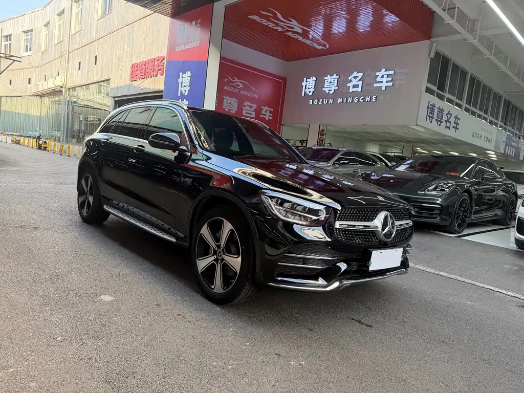 Mercedes-Benz GLC 2023