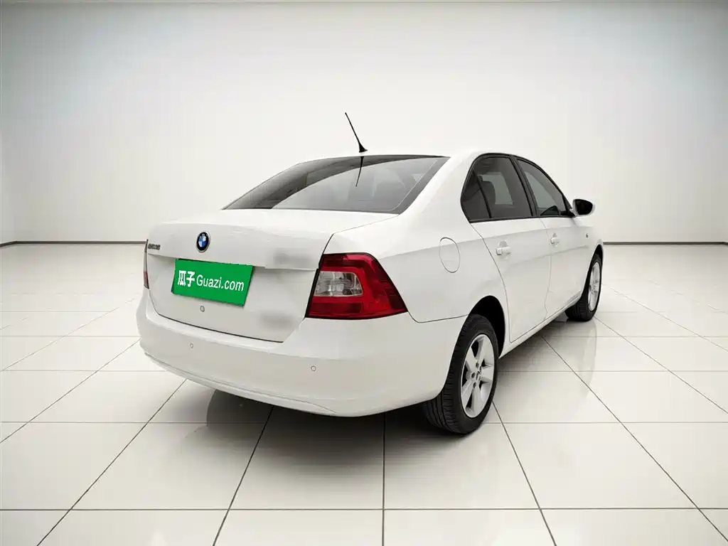 Skoda Rapid 2015 — фото 6