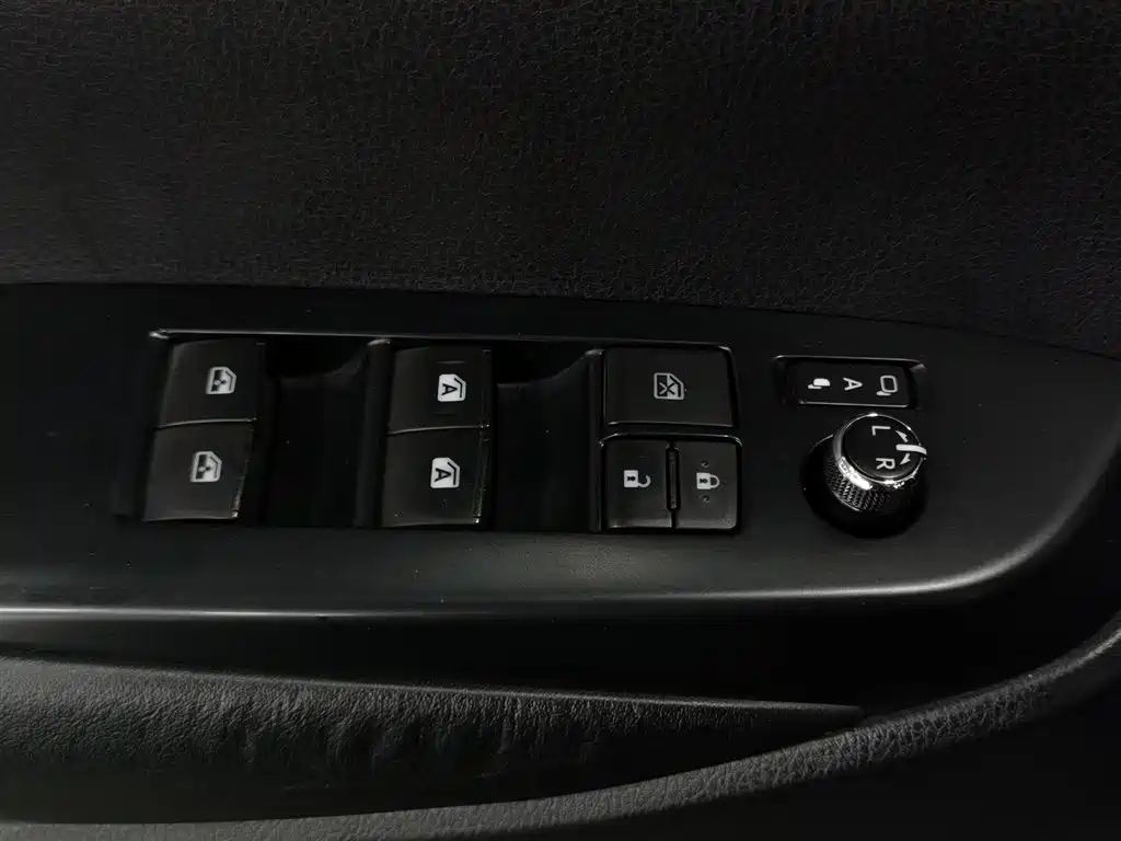 Toyota Highlander 2015 — фото 9