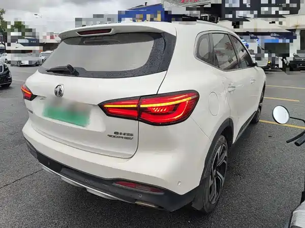 MG HS 2022
