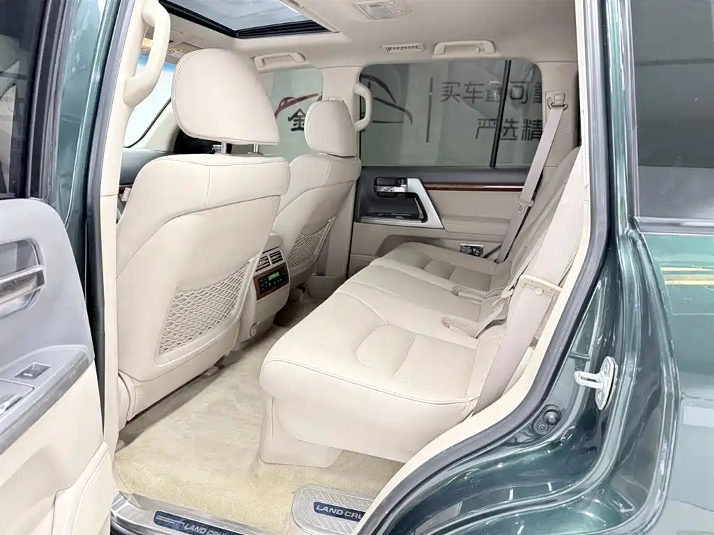 Toyota Land Cruiser 2014 — фото 10