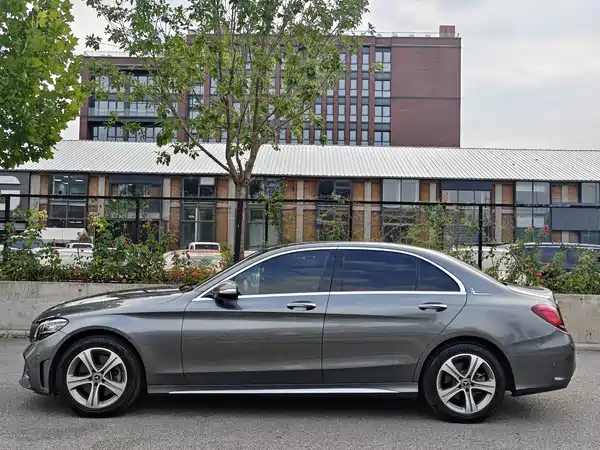 Mercedes-Benz C-Class 2020