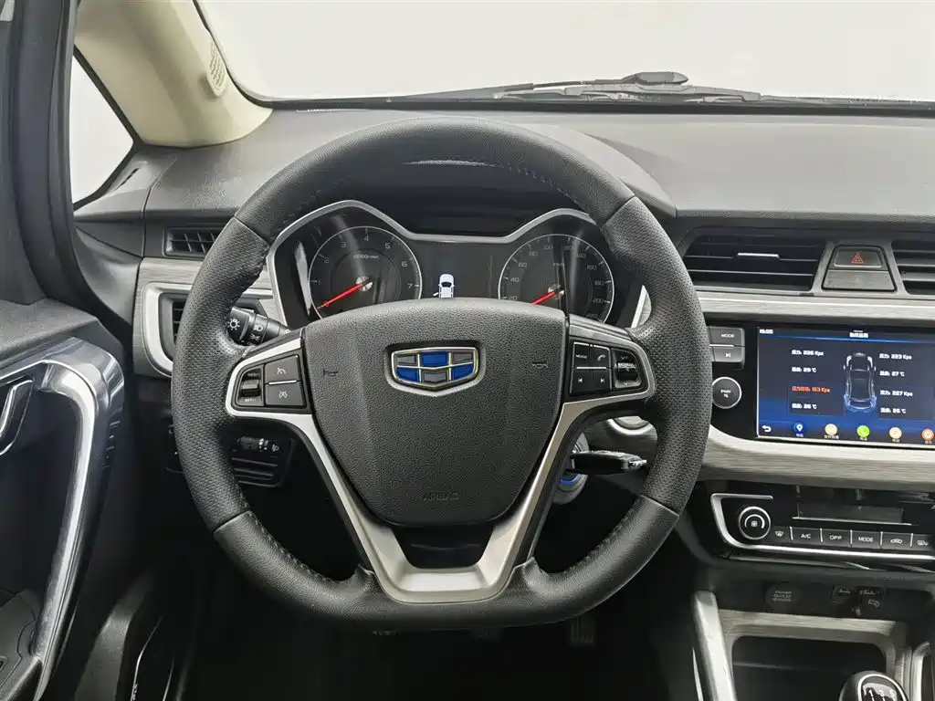 Geely Vision X3 2019 — фото 11