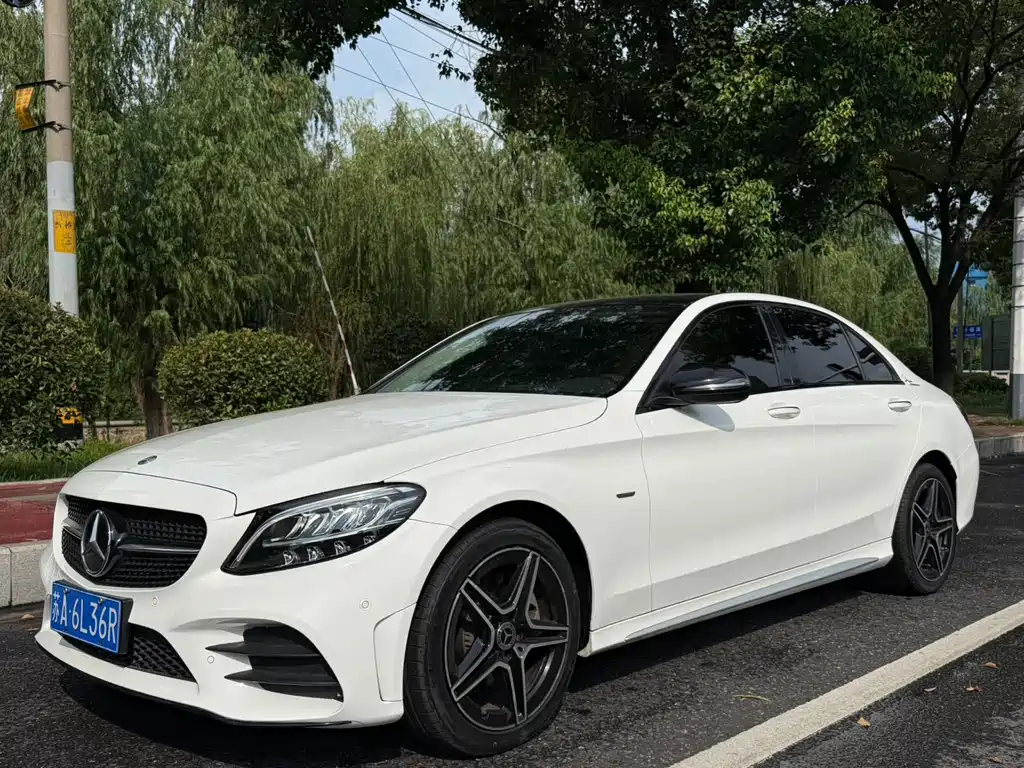 Mercedes-Benz C-Class 2021