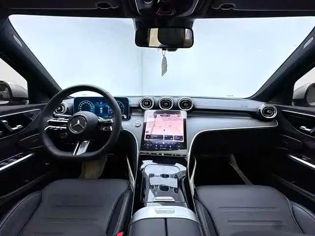 Mercedes-Benz C-Class 2023 — фото 14