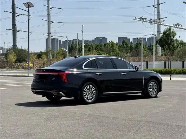 Hongqi H5 2025