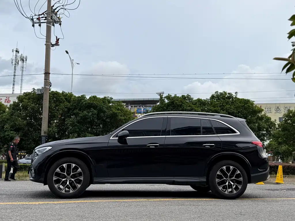 Mercedes-Benz GLC 2024