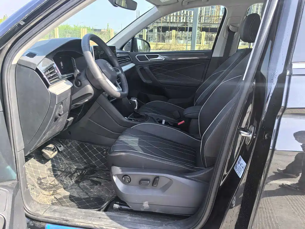 Volkswagen Tiguan L 2025