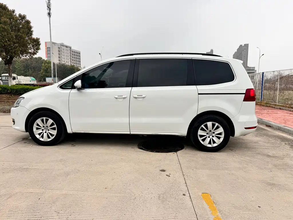 Volkswagen Sharan 2016 — фото 28