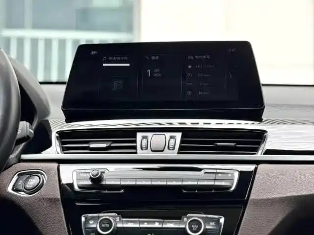 BMW X1 2021 — фото 4