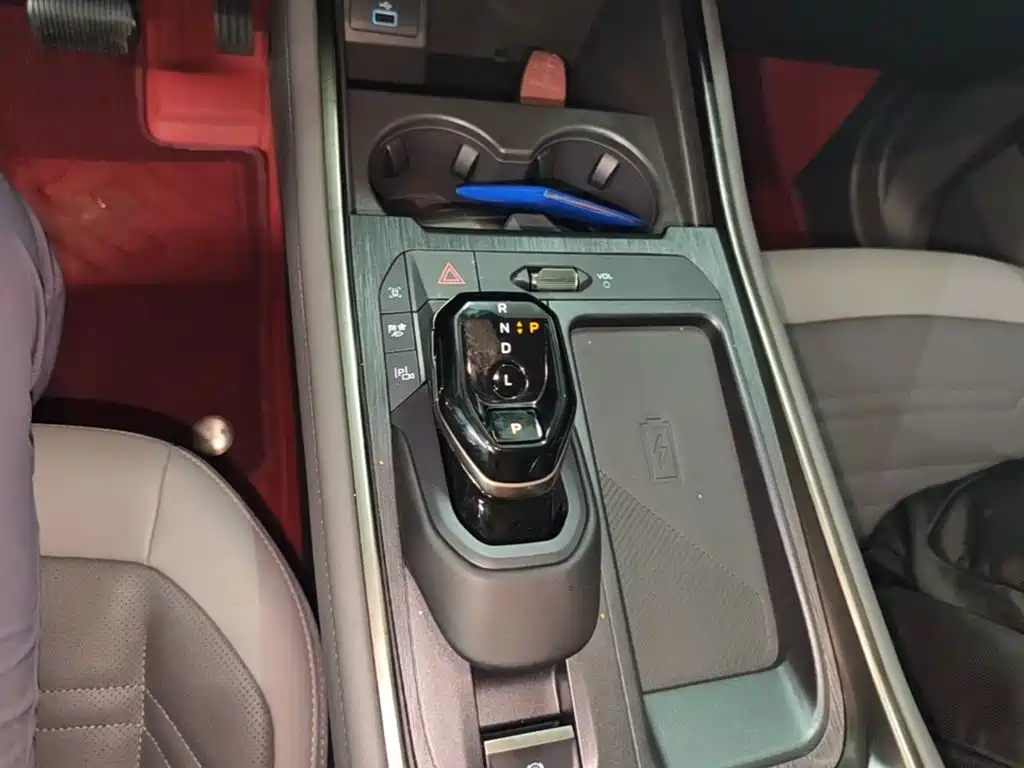 Ford Edge 2024 — фото 14