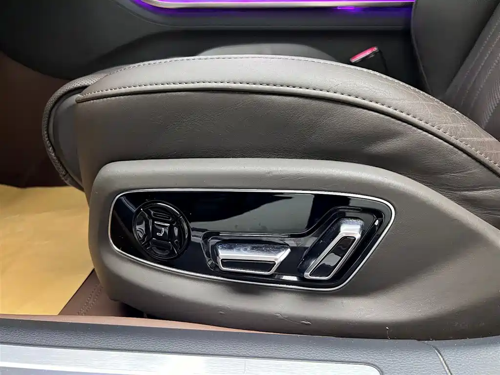 Audi A8 2021