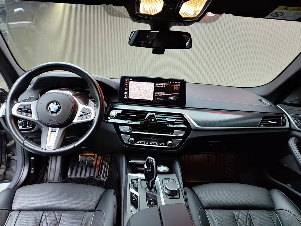 BMW 5 Series 2021 — фото 14