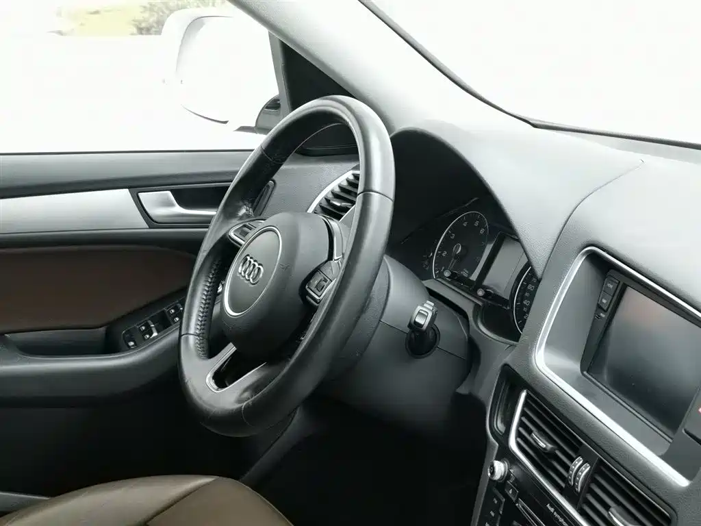 Audi Q5 2016 — фото 22