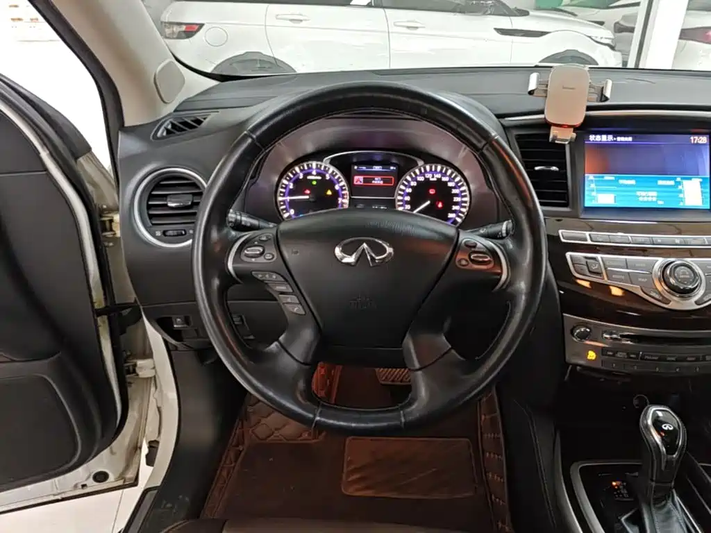 Infiniti QX60 2017 — фото 11