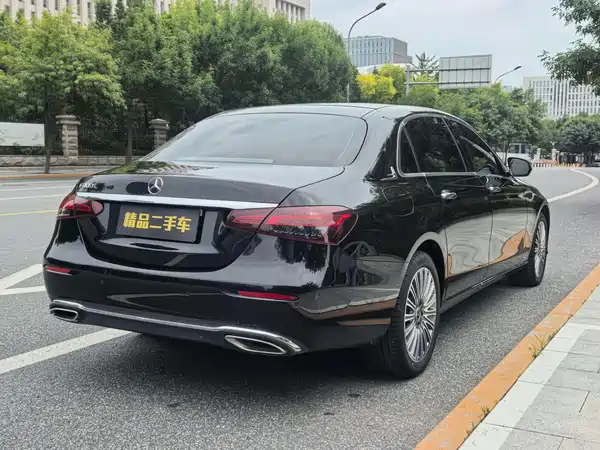 Mercedes-Benz E-Class 2023