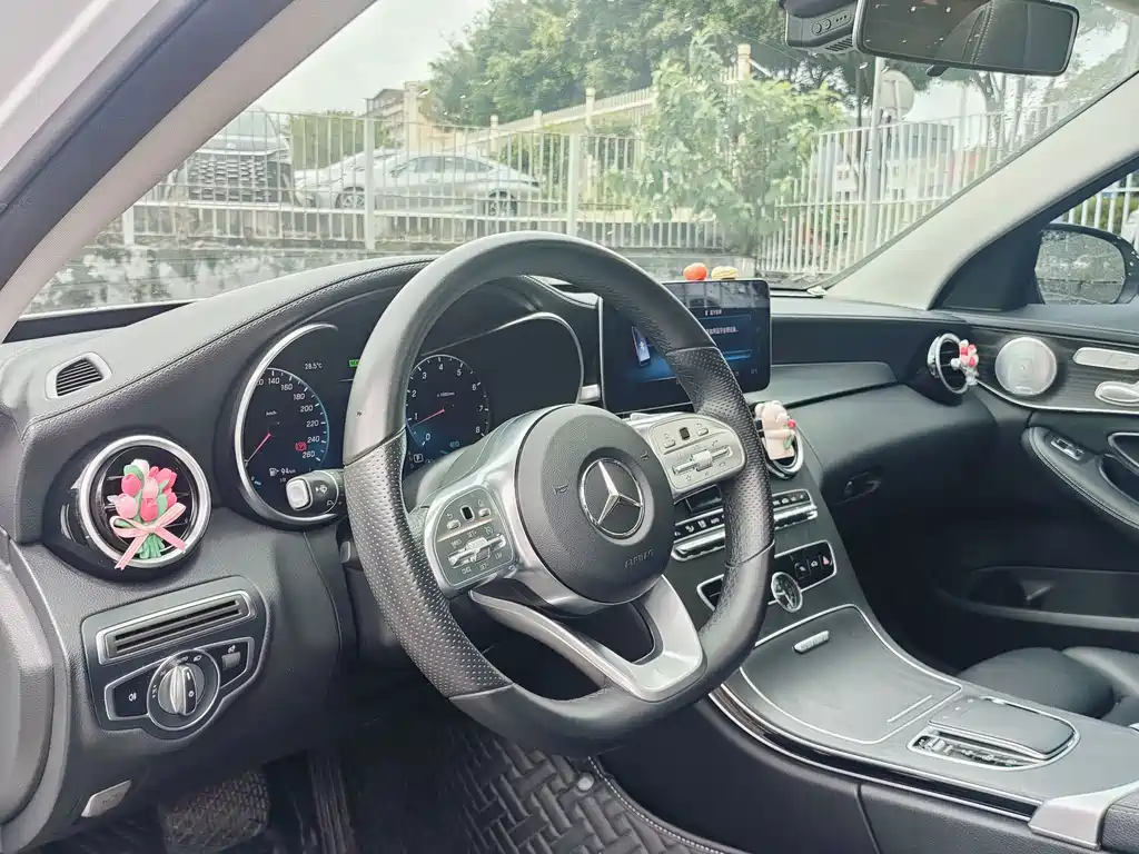 Mercedes-Benz C-Class 2022 — фото 13