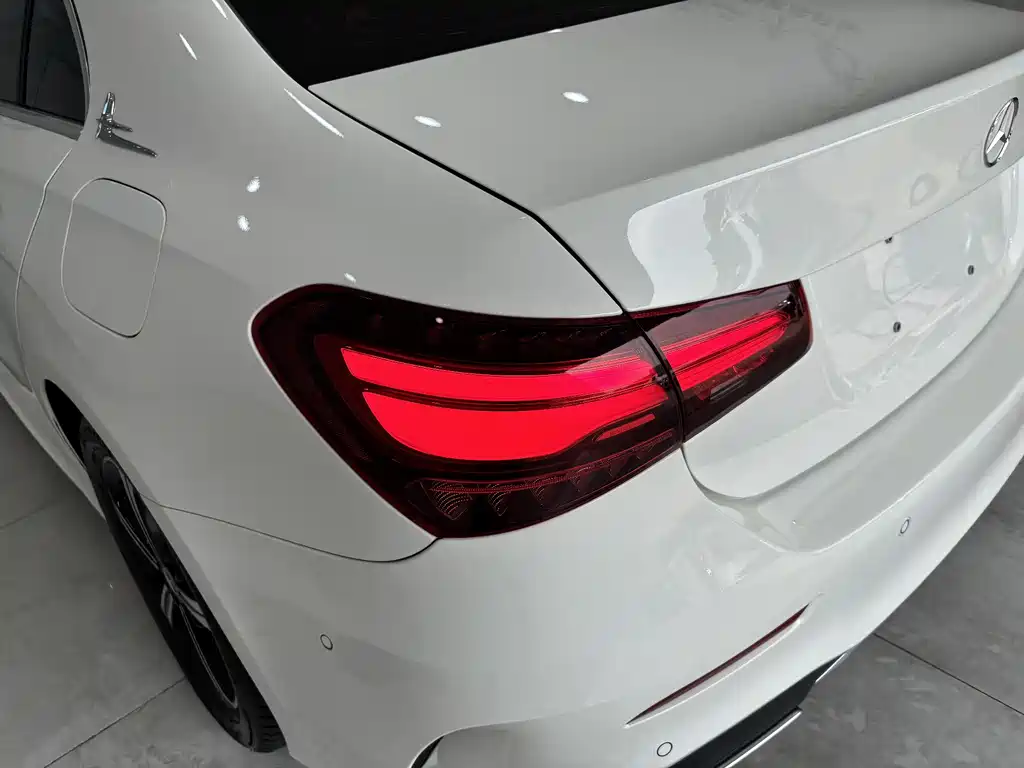 Mercedes-Benz A-Class 2025 — фото 9