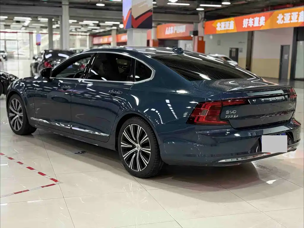 Volvo S90 2023 — фото 11