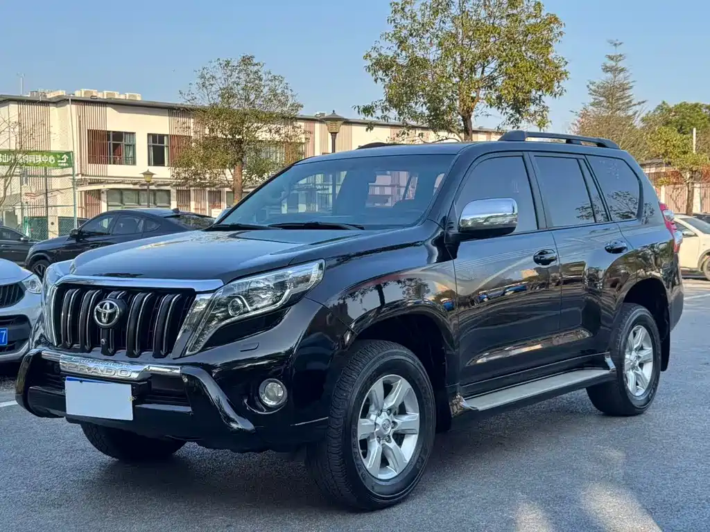 Toyota Prado 2016 — фото 1