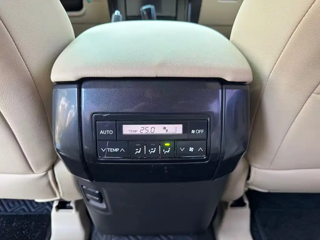 Toyota Prado 2016 — фото 12