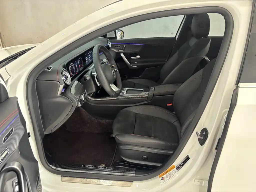 Mercedes-Benz A-Class 2025 — фото 12