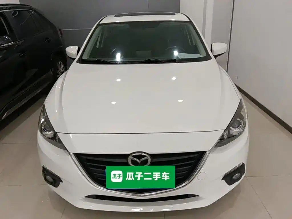 Mazda 3 Axela 2016 — фото 3