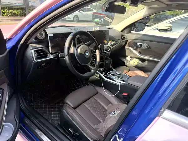 BMW i3 2024